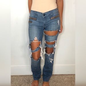 ROCKSTAR distressed denim jeans!